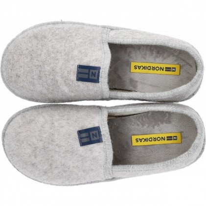 CHAUSSONS MAISON DE MARQUE NORDIKAS AVEC RÉFÉRENCE 1825 BEIGE
