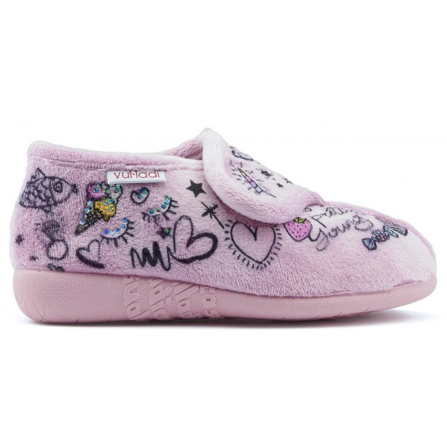 Sneakers go home VULLADI ALASKA drawings MAQUILLAJE Sneakers go home VULLADI ALASKA drawings MAQUILLAJE